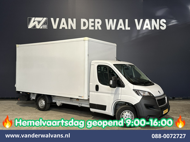 822506187-100-15.jpg