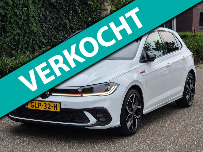 946577614-100-15.jpg