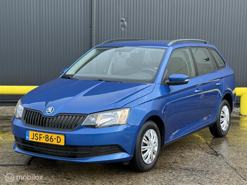 157238697-100-15.jpg
