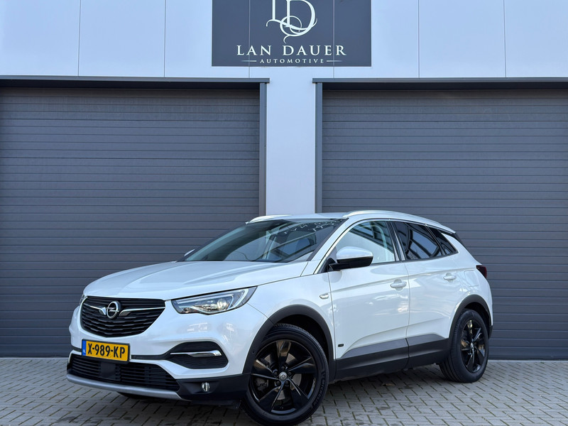 888104349-100-15.jpg