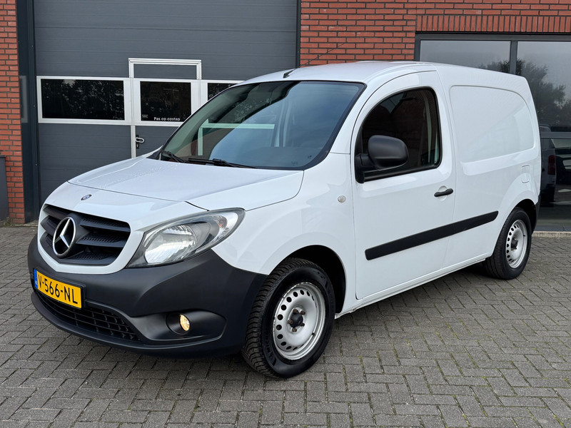 513311789-100-15.jpg