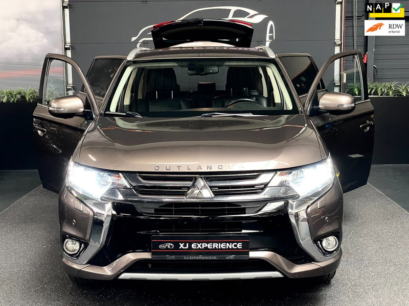 156728616-100-15.jpg