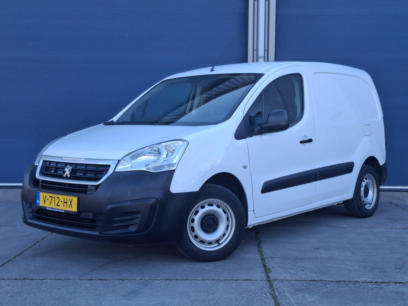 881139061-100-15.jpg