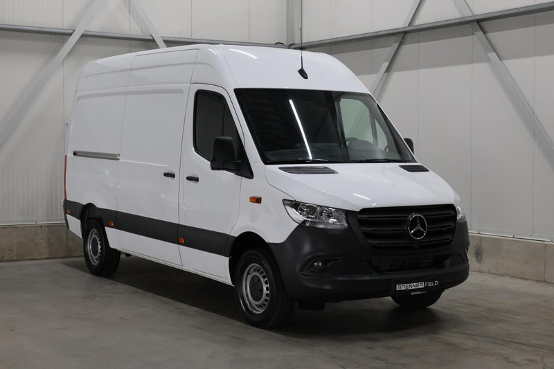 469199576-100-15.jpg