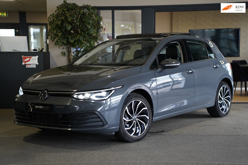 637580121-100-15.jpg