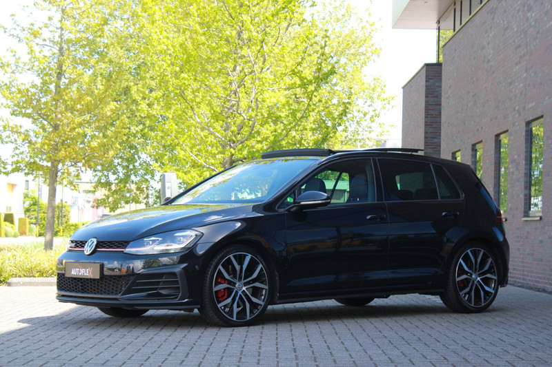 275205116-100-15.jpg
