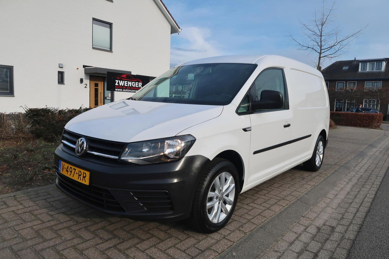 563088777-100-15.jpg