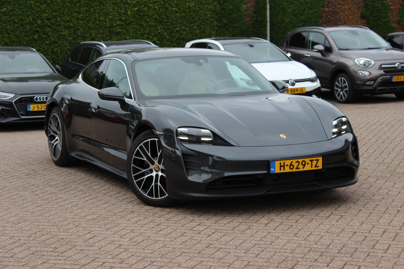 448284025-100-15.jpg